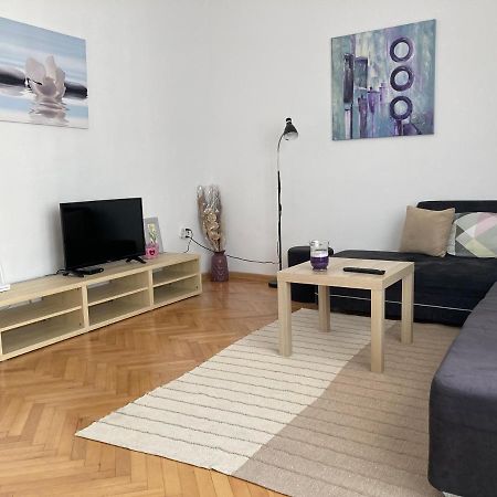Central Suite Варна Экстерьер фото